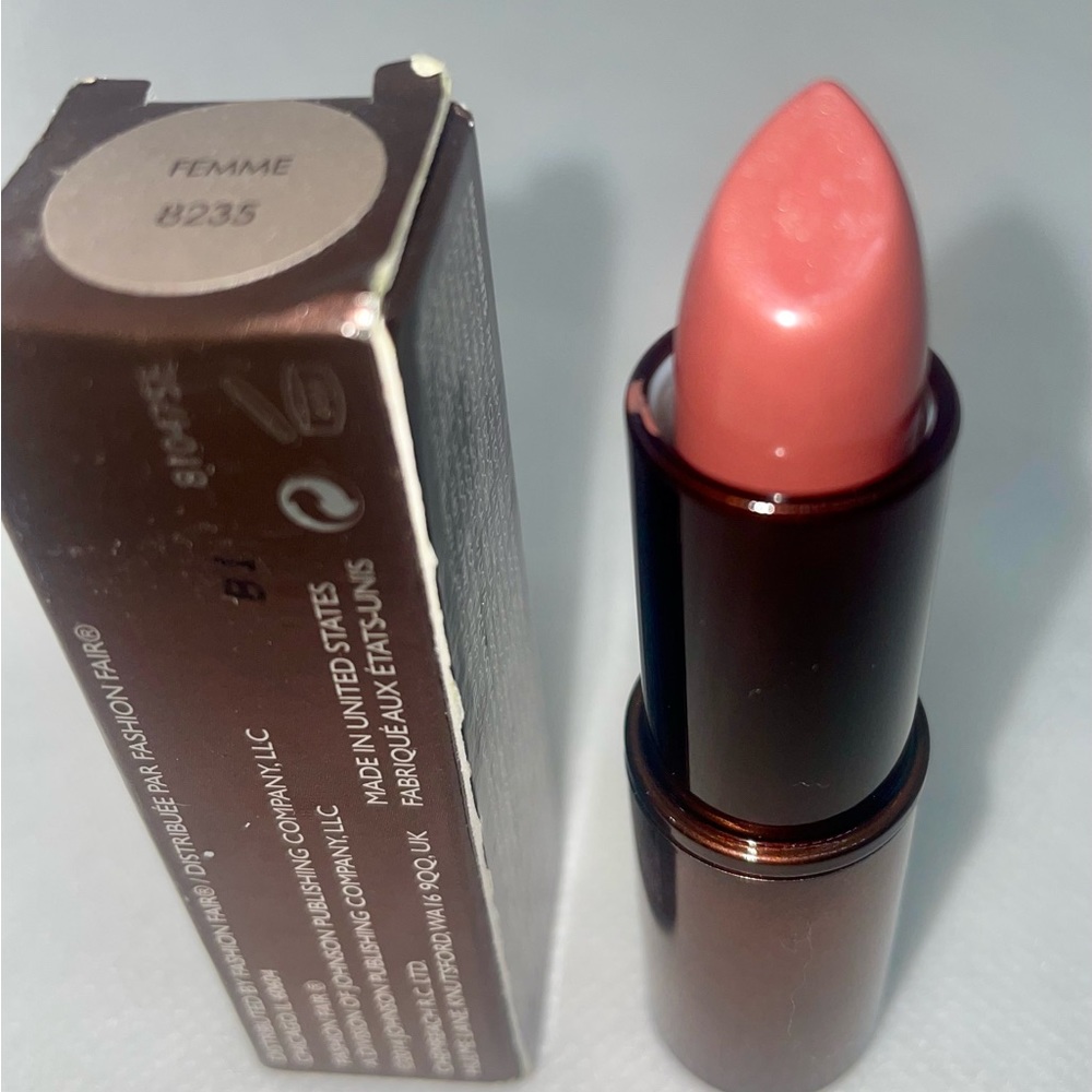 Fashion Fair  Lipstick Rouge à lèvres Color Femme.. New in Box